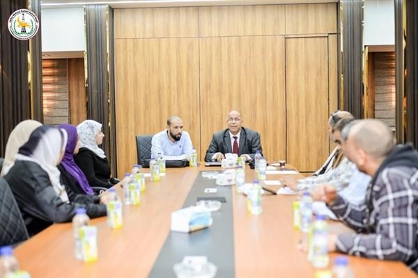 "تجارية مطروح" تناقش الأثر البيئي للمشروعات