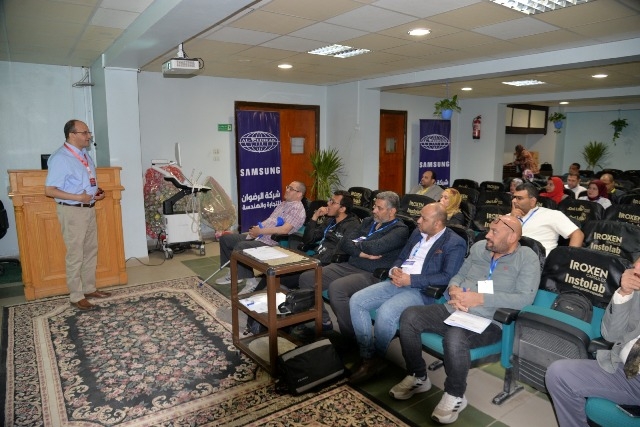جامعة أسيوط تنظم تدريبًا حول أساسيات الفحص بالموجات فوق الصوتية للجنين