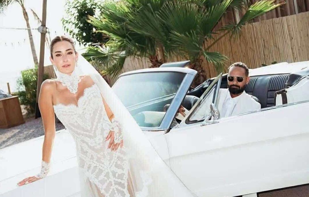 أمينة خليل تتصدر الترند بعد حفل زفافها باليونان