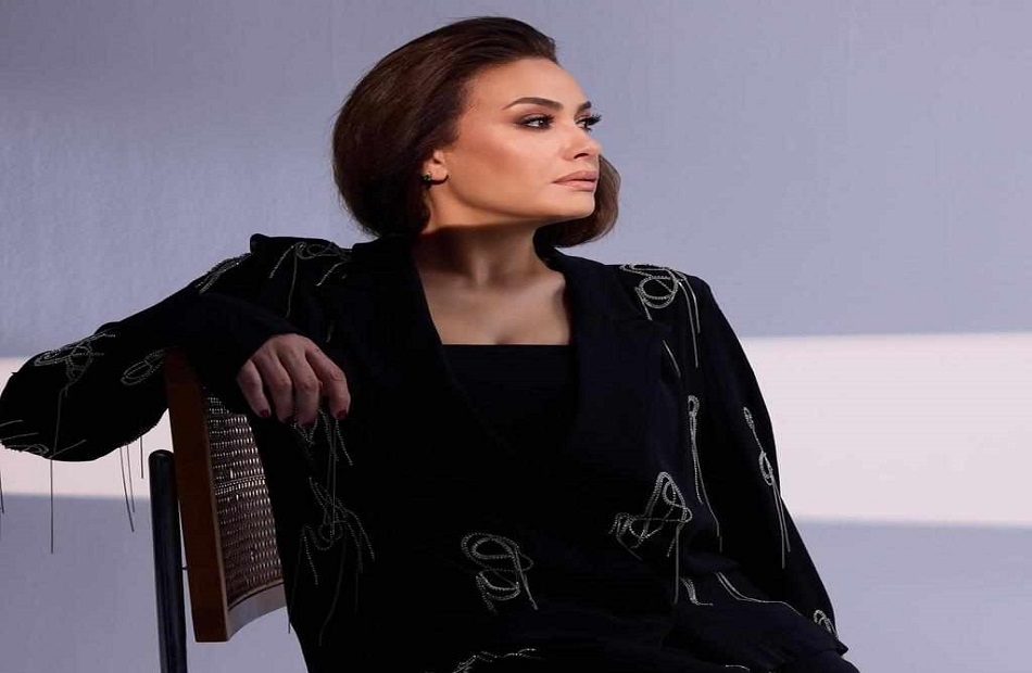 نهال عنبر توضح حقيقة شطب هند صبري من نقابة المهن التمثيلية