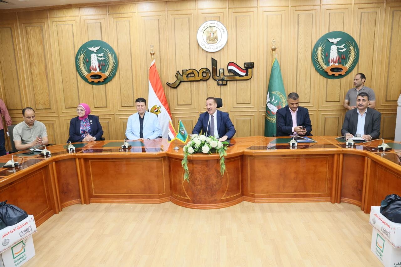 مساعدات لـ 230 حالة إنسانية احتفالا بالعيد القومى للمنوفية