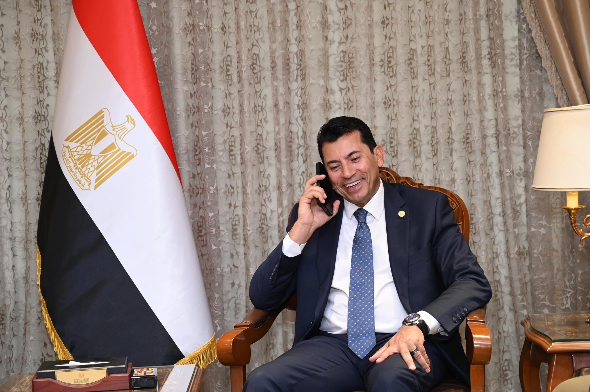 وزير الرياضة يهنئ اتحاد الجمباز