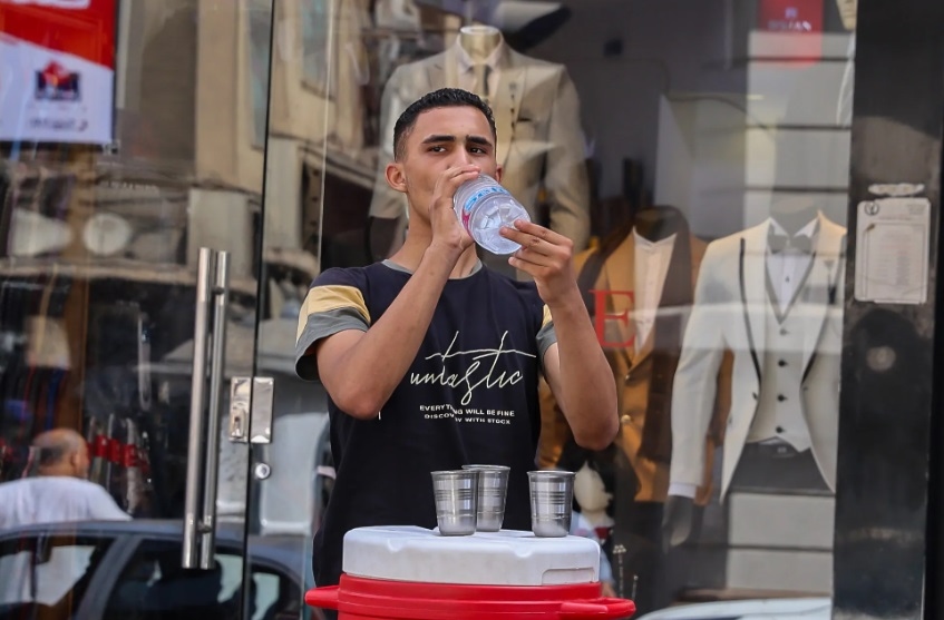 كيف تتجنب الجفاف خلال موجات الحر في الصيف؟
