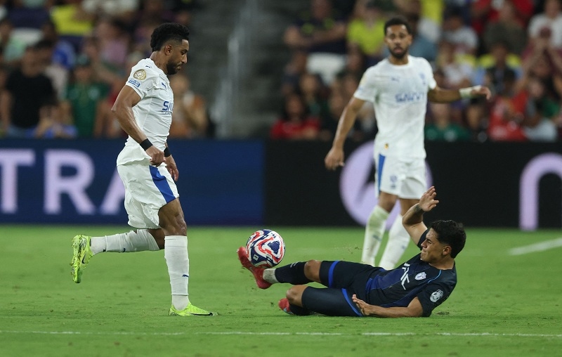 سالم الدوسري: انتظروا الهلال أمام مانشستر سيتي