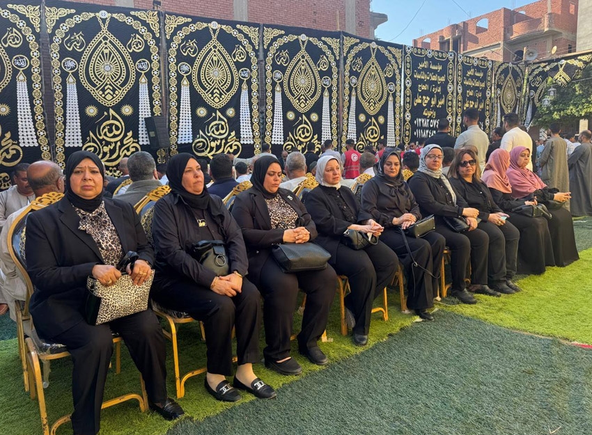 وفد من «القومي للمرأة» يقدم واجب العزاء لأسر ضحايا حادث كفر السنابسة بالمنوفية