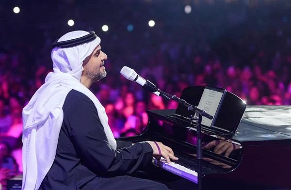 حسين الجسمي يفاجئ جمهور كازابلانكا بالغناء المغربي