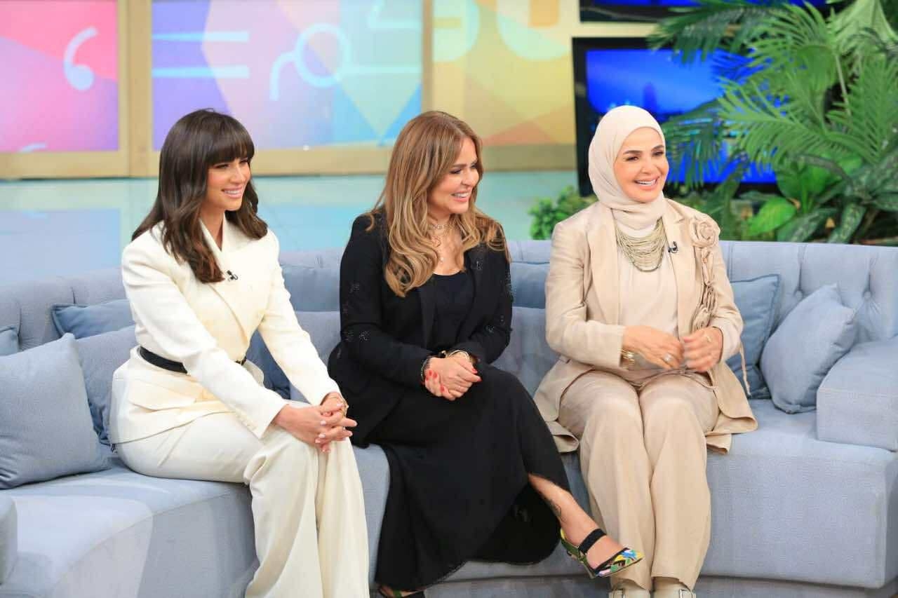 مها الصغير تغني لشيريهان مع منى الشاذلي