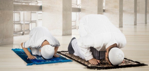 4 أخطاء تُبطل الصلاة.. تعرف عليها