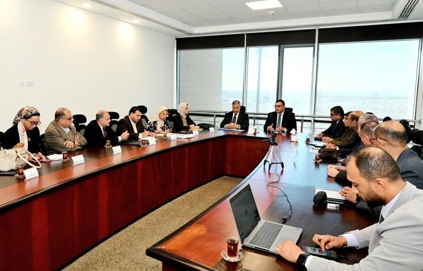 وزير الإسكان ومحافظ الإسكندرية يتابعان عددًا من ملفات العمل المشتركة