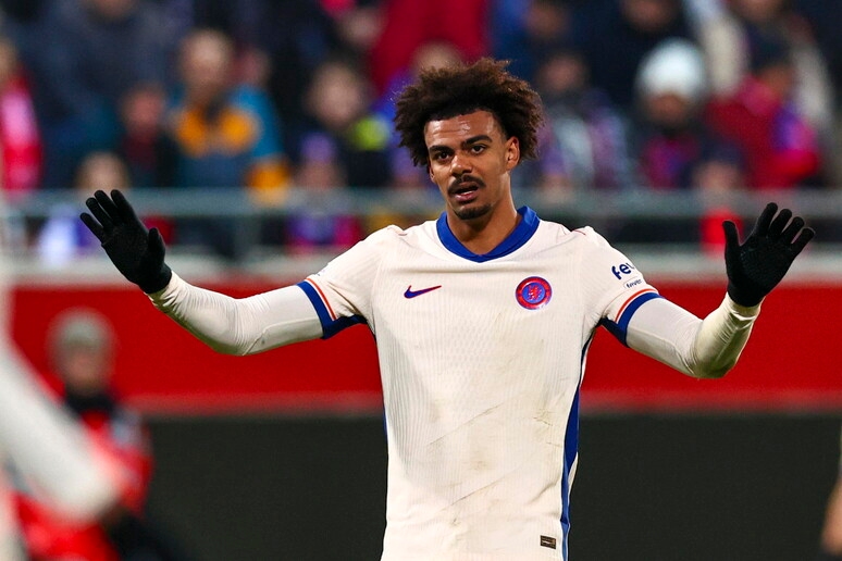 وكيل فيجا يكشف حقيقة عرض النصر السعودي