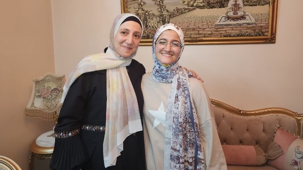 سلمى أحمد سيد الأولى على الأدبي: تنظيم الوقت سر النجاح وليس عدد الساعات