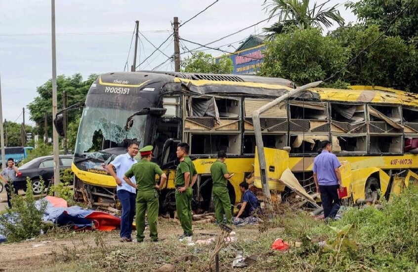 بيرو: مصرع 18 شخصا على الأقل في حادث حافلة بجبال الأنديز