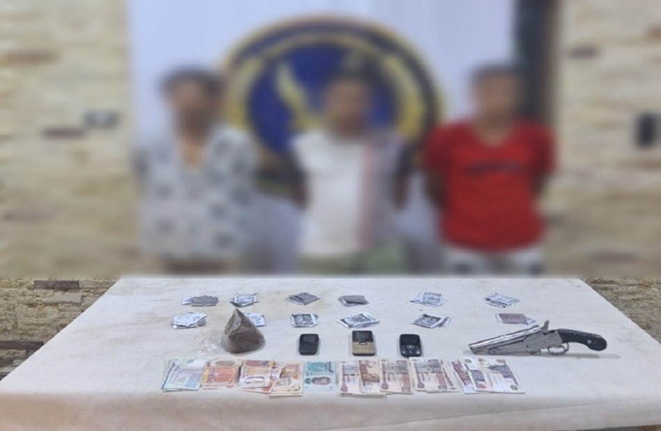 ضبط شبكة لترويج المخدرات في السلام.. ماذا وجد بحوزتهم؟