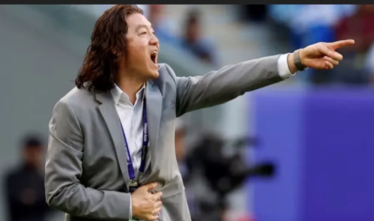 أولسان الكوري يقيل مدربه كيم بان