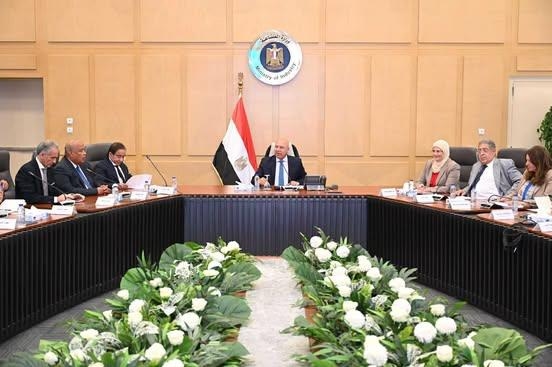 «غرفة القاهرة» تدعم توجه الحكومة لتوطين صناعة صاج السيارات