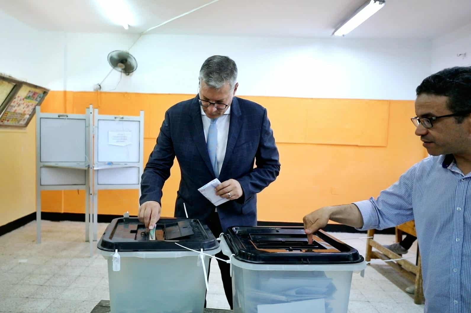 وزير البترول يدلي بصوته في انتخابات مجلس الشيوخ