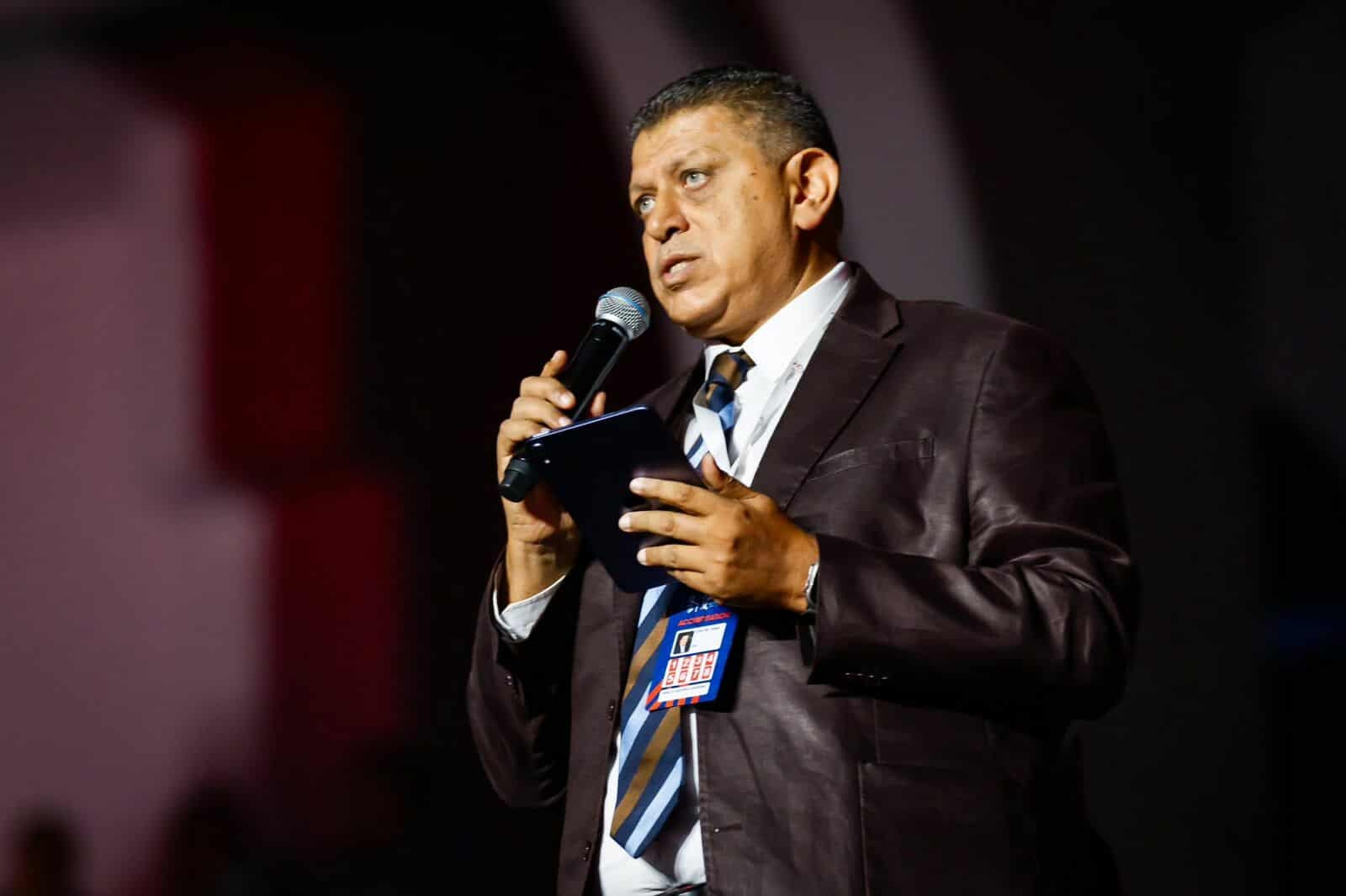 رئيس اتحاد اليد يرحب بضيوف مصر في افتتاح بطولة العالم للناشئين