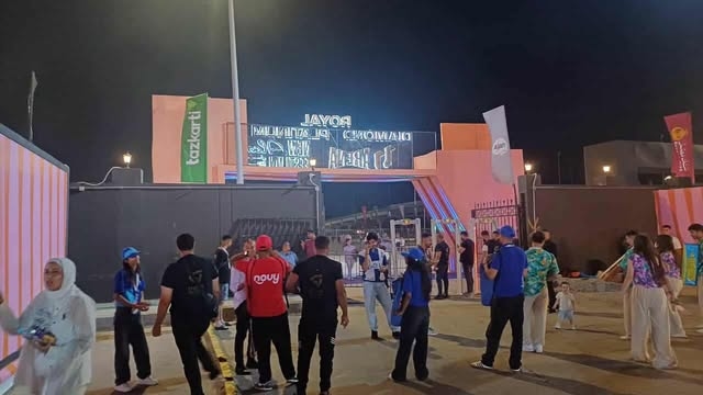 إقبال جماهيري كبير على حفل تامر عاشور بمهرجان العلمين