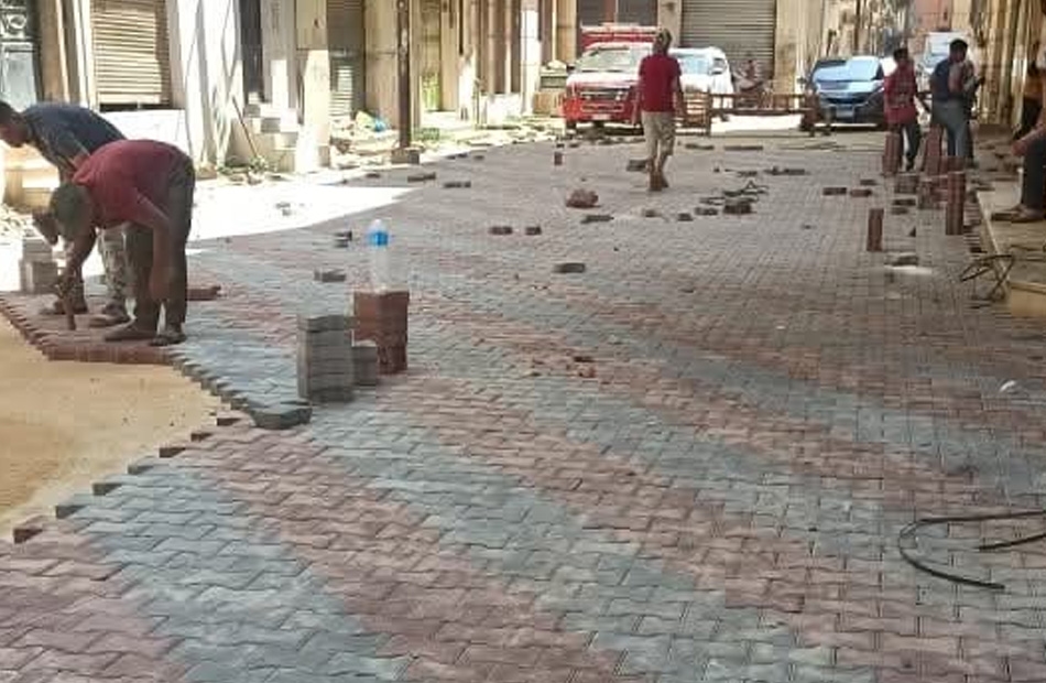 رصف شوارع حي شرق سوهاج بتكلفة 3.5 مليون جنيه