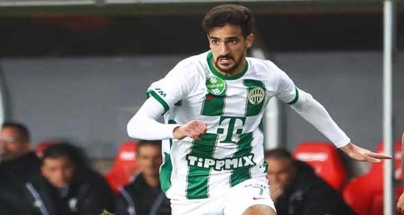 صفقات المونديال تتوافد على الأهلى استعدادًا لكأس العالم
بن رمضان فى القاهرة.. راحة لفتحى.. ومحاولات لضم حارس المقاولون