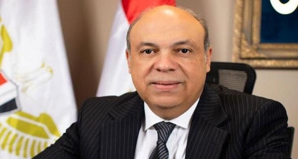 وزير الطيران : التعاقد مع استشارى دولى لتعزيز مشاركة القطاع الخاص فى إدارة وتشغيل المطارات