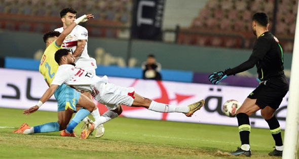 الزمالك يحقق فوزا صعبا على الإسماعيلى بهدفى شلبى ودونجا.. انتصار باهت لـ «الأبيض».. و«الدراويش» أجادوا ولم يسجلوا