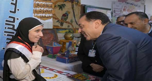 بعد لقائها رئيس الوزراء..
الطالبة ثريا أشرف: الدكتور مدبولى قال لى: «أنت عبقرية المستقبل»