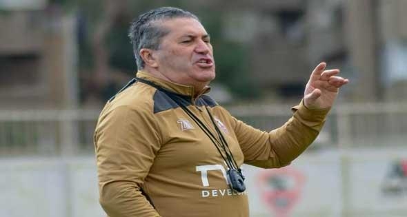 «الكأس» فرصة بيسيرو الأخيرة للاستمرار مع الزمالك الموسم المقبل
الابتعاد عن «وصافة» الدورى يثير الغضب.. والإصابات لغز محير فى الفريق