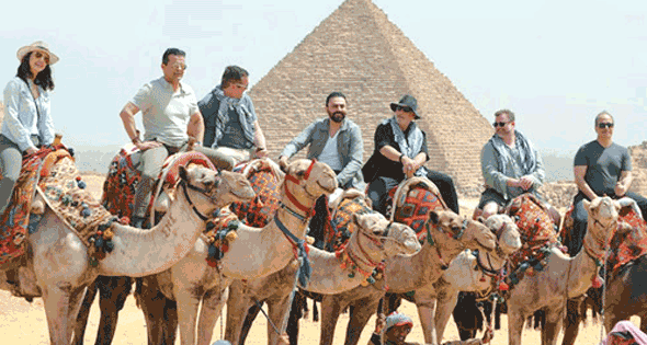 تزخر بـ 92 أستوديو ينطلق منها أشهر القنوات العربية والمصرية..
عمليات تحديث وتطويرمستمرة بمدينة الإنتاج الإعلامى