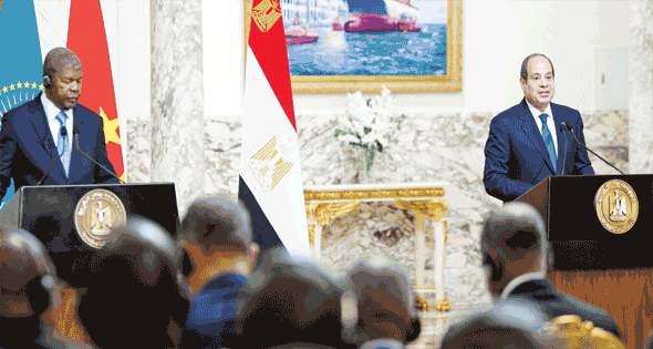 مصر مستعدة لتقديم العون للأشقاء في أنجولا
الرئيس خلال المؤتمر الصحفى المشترك:تعظيم الاستفادة من إمكانات البلدين لخدمة المصالح المشتركة