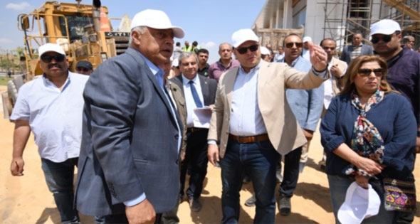 وزير الإسكان يتابع سير العمل بـ«حدائق تلال الفسطاط»