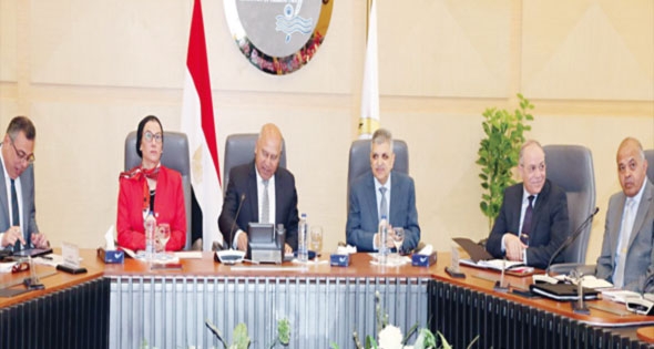 كامل الوزير: تحويل جميع الموانى المصرية لـ«موانٍ خضراء» 
أسامة ربيع: خطوة جمع المخلفات البحرية لوضع مصر على خريطة الخدمات صديقة البيئة