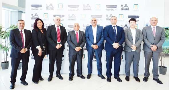 استمرارا لدعم الصناعة المحلية ..البنك الأهلى المصرى يوقع بروتوكولًا مع «أبوغالى موتورز» لتوريد وتسليم السيارات