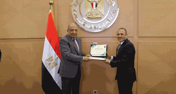 باستثمارات 388 مليون دولار.. 4 مشروعات للطاقة النظيفة تضيف 400 ميجاوات
