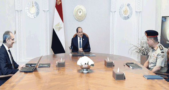 نقلة نوعية فى الكوادر المدربة بمجال الاتصالات وتكنولوجيا المعلومات..
الرئيس: تنمية المهارات القيادية للشباب وتطوير البنية التكنولوجية للدولة