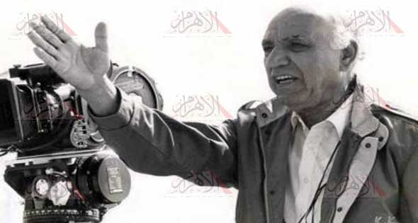 أسس «معهد السيناريو» عام 1963 وكان الأول من نوعه..
صلاح أبوسيف فى شهادة يوسف فرنسيس: «يمتلك عين الناقد».. و«بلغ ذروة الإتقان فى زفاف الموت»