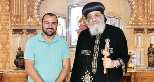 سبقها بالدراسة وقطعها فى عامين على دراجته..
عمرو سليم يقتفى أثر رحلة العائلة المقدسة