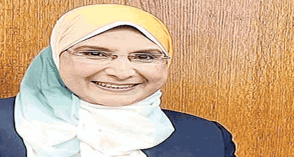 "الأهرام" تحاور أول عميدة للكلية
د. سهير رمضان: احتفال بمئوية«علوم القاهرة» ونواكب متطلبات سوق العمل
