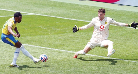 دورتموند يقلب الطاولة على صن داونز ويفوز 4/3