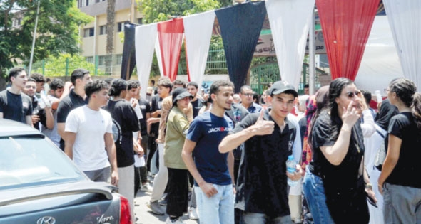 عبداللطيف يوجه بتوفير الأجواء المناسبة بلجان الثانوية العامة   «اللغة العربية» فى مستوى الطالب المتوسط.. وشكاوى محدودة من النحو