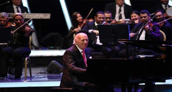 موسيقى «خيرت» تبعث رسالة سلام