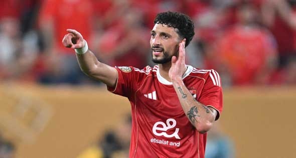 رغم الخروج الدرامى للمارد الأحمر.. «أبوعلى» خلف الأسطورة «بيليه».. و 585 مليون جنيه مكاسب مادية
