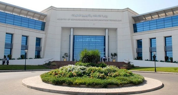 «الاتصالات»: ربط 850 من قرى «حياة كريمة» بكابلات الألياف الضوئية