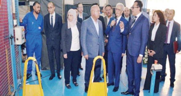 خلال تفقده عددًا من المشروعات الصناعية كامل الوزير: تحويل مصر إلى مركز صناعى إقليمى