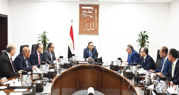مدبولى لرؤساء الغرف التجارية: ضرورة خفض الأسعار بعد تراجع الدولار
