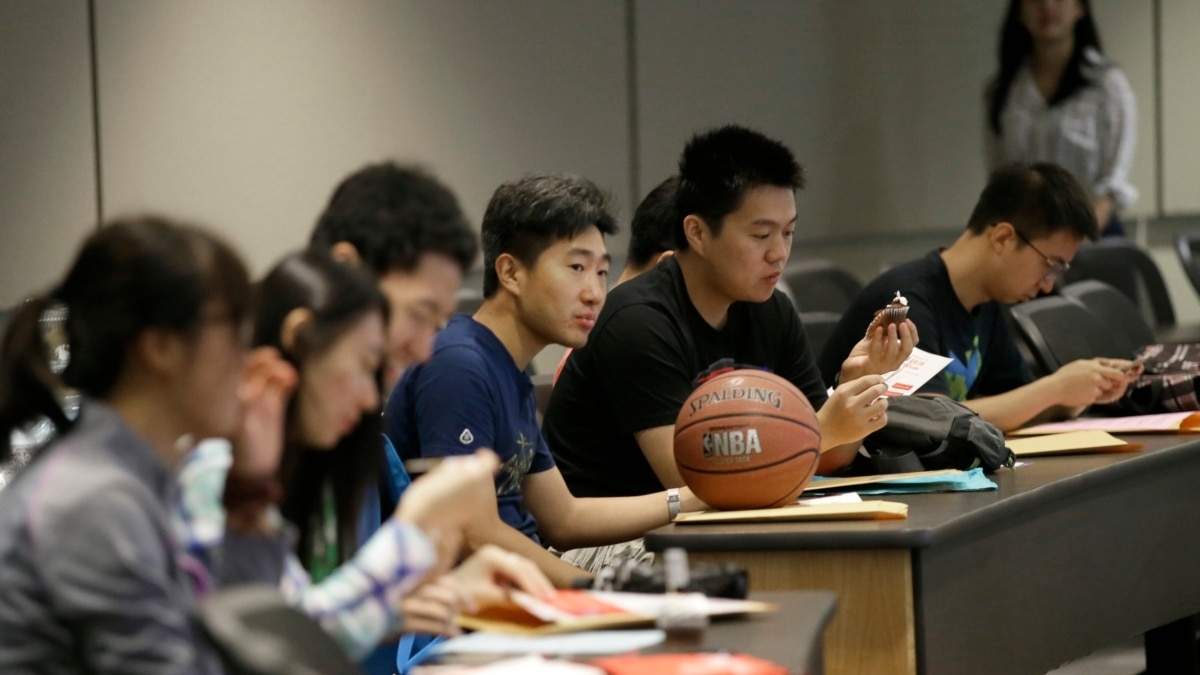 From VOA Mandarin: Congressman proposes ban on student visas for Chinese nationals