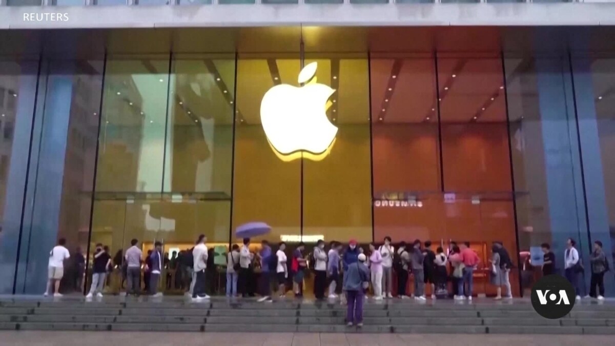 With $500B US investment, Apple pulling away from China, analysts say