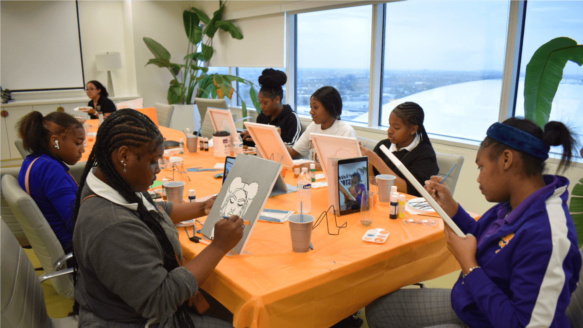 US nonprofit helps former female inmates reintegrate into society, job market