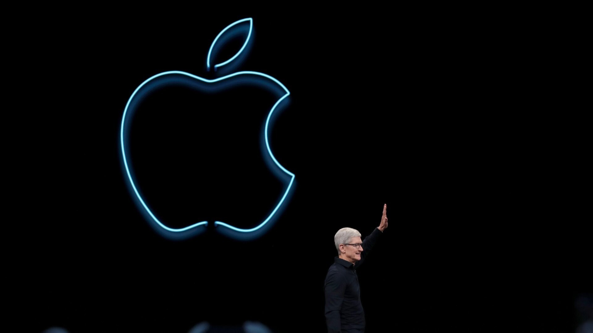 Apple's Tim Cook Talks Trump Tariffs and AI