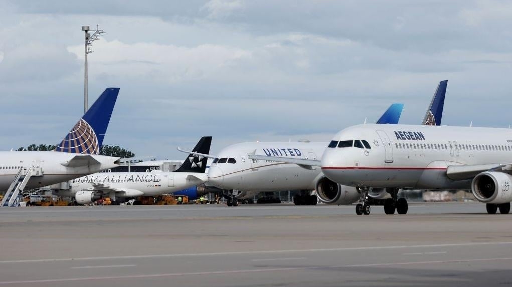 Guy Scores 120 Free Flights by Posing as Flight Attendant Before Getting Busted